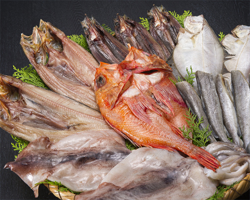 干物魚の画像